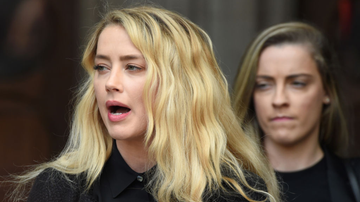 Amber Heard relata maus tratos de Johnny Depp a seu cão - Getty Images