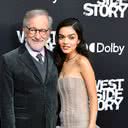 Rachel Zegler é a nova queridinha de Steven Spielberg. - Getty Images
