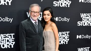 Rachel Zegler é a nova queridinha de Steven Spielberg. - Getty Images