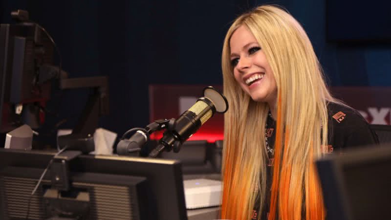 Avril Lavigne em entrevista do Super Bowl LVI - Getty Images