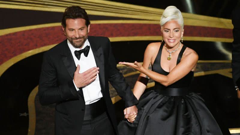 Bradley Cooper e Lady Gaga se apresentam no palco durante a 91ª edição do Oscar - Getty Images
