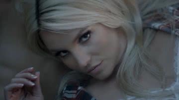 Britney Spears em clipe de "Perfume", lançado em 2013 - Reprodução/ YouTube