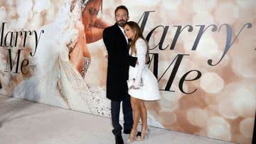 Ben Affleck e Jennifer Lopez na premiére de "Marry Me", em Los Angeles - Getty Images