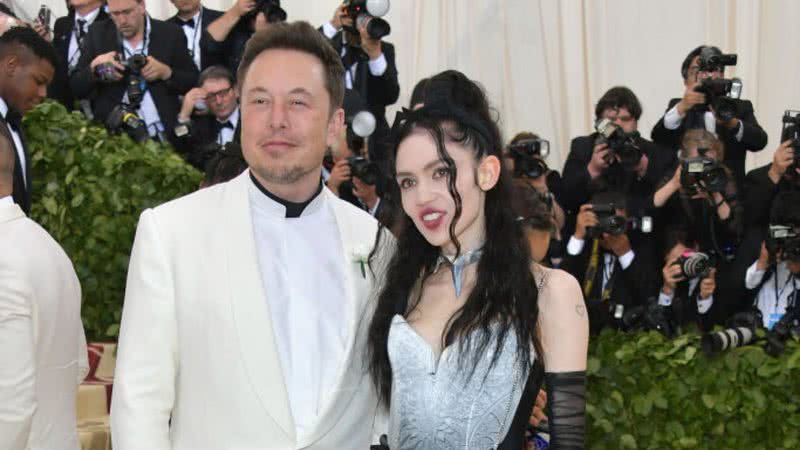 Elon Musk e Grimes no MET Gala de 2018 - Getty Images