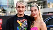 Anwar Hadid e Dua Lipa no American Music Awards 2019 - Emma McIntyre/Getty Images for dcp