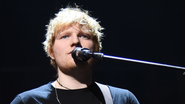 Ed Sheeran durante apresentação no Jingle Ball de 2017 - Getty Images