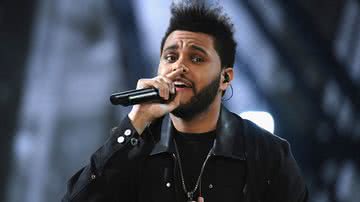 Fã mostra seios para The Weeknd em show e reação do cantor viraliza; assista - Getty Images