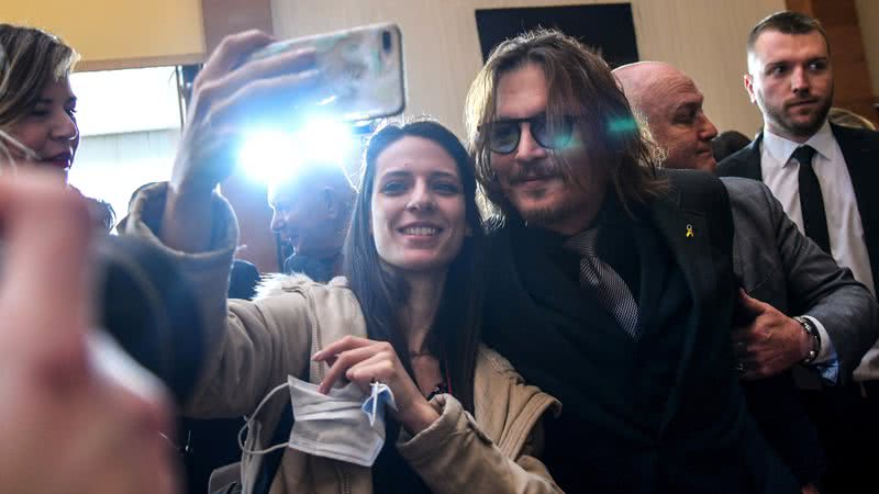 Fãs de Johnny Depp teriam causado desconforto para os presentes. - Getty Images