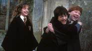 Emma Watson, Daniel Radcliffe e Rupert Grint como Hermione, Harry e Ron na saga Harry Potter - Reprodução/ Warner Bros