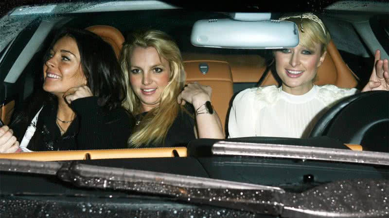 Lindsay Lohan, Britney Spears e Paris Hilton em uma das fotos mais icônicas da cultura pop - Reprodução