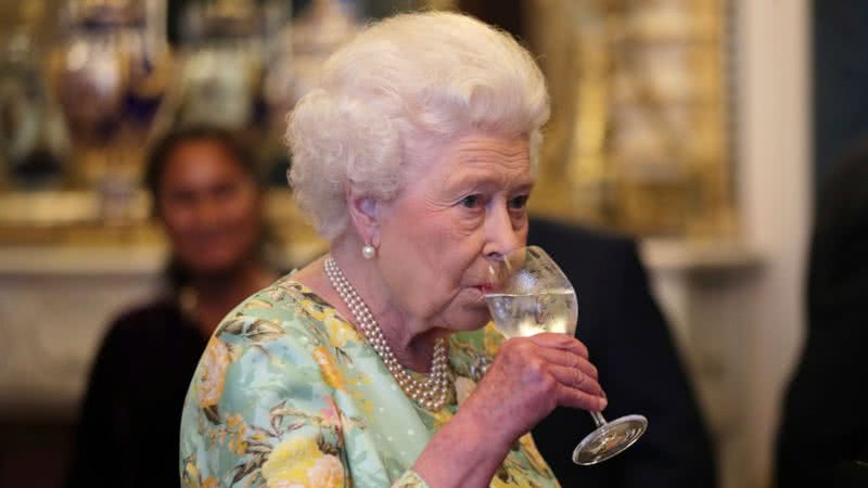 Rainha Elizabeth no The Queen's Awards for Enterprise, no Palácio de Buckingham, em 2017 - Getty Images