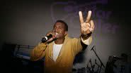 Performance de Kanye West na Pop Life Party, em dezembro de 2003 - Getty Images
