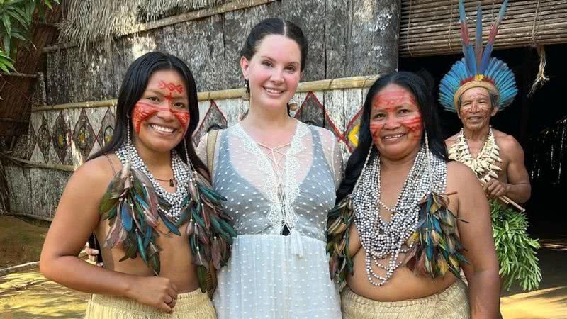 Lana Del Rey visita comunidade indígena durante viagem em Manaus - Reprodução / Instagram - @cunhaporanga_oficial