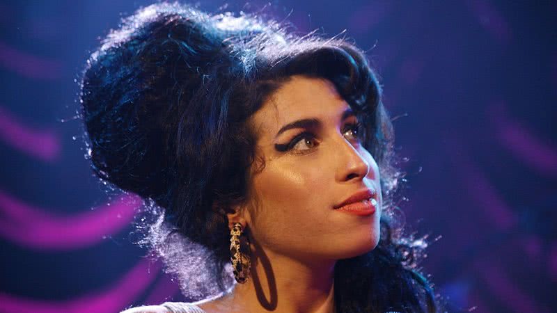 A posição do pai de Amy Winehouse sobre um novo filme da cantora - Divulgação