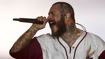 Post Malone é proibido de entrar em balada por causa de tatuagens no rosto - Getty Images