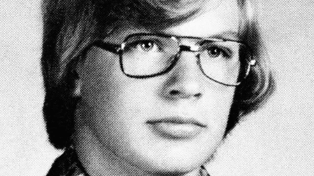 O dia em que o criador do termo serial killer integrou a defesa de Jeffrey Dahmer