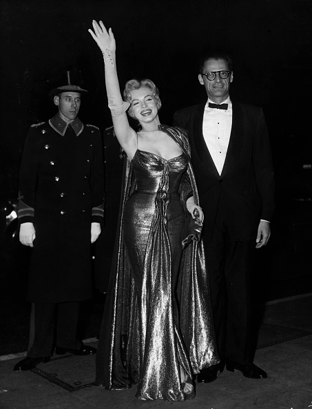 Como foi o encontro de Marilyn Monroe e rainha Elizabeth II?