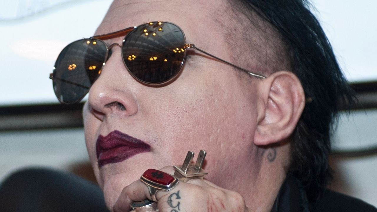De acusações de assédio a satanismo: a vida polêmica de Marilyn Manson