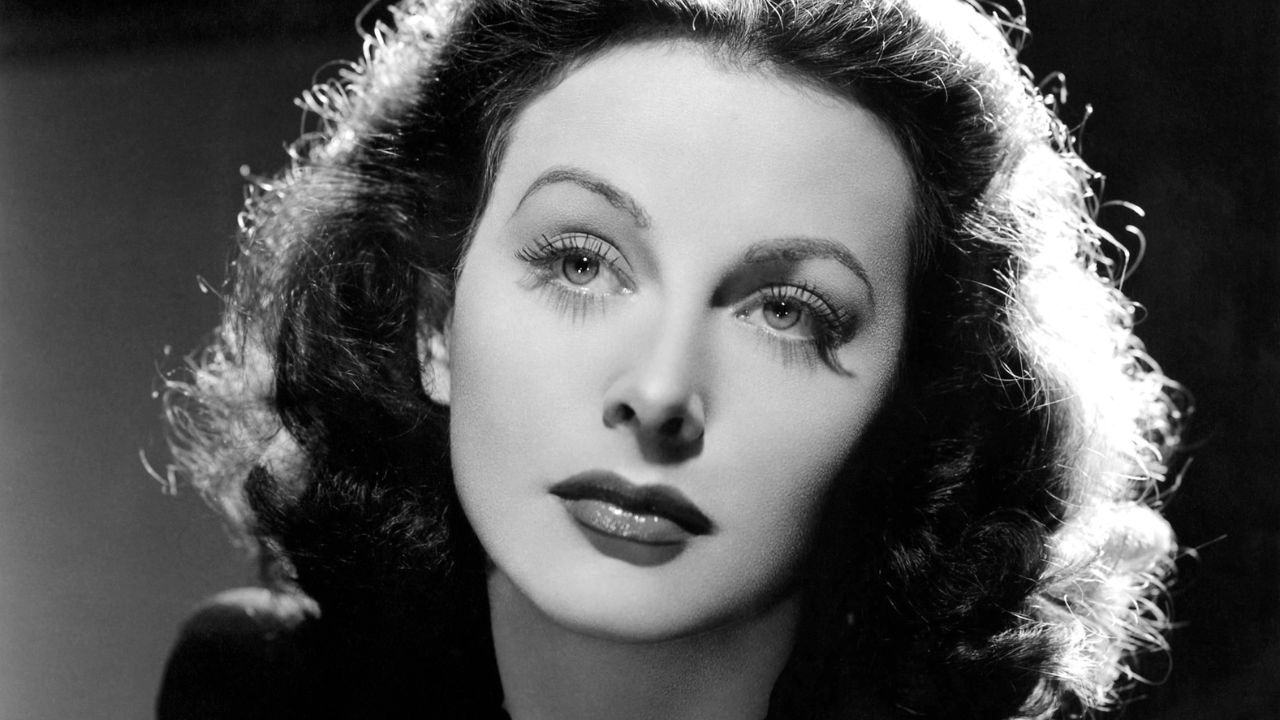 Hedy Lamarr: a atriz de Hollywood que "inventou" o Wi-Fi