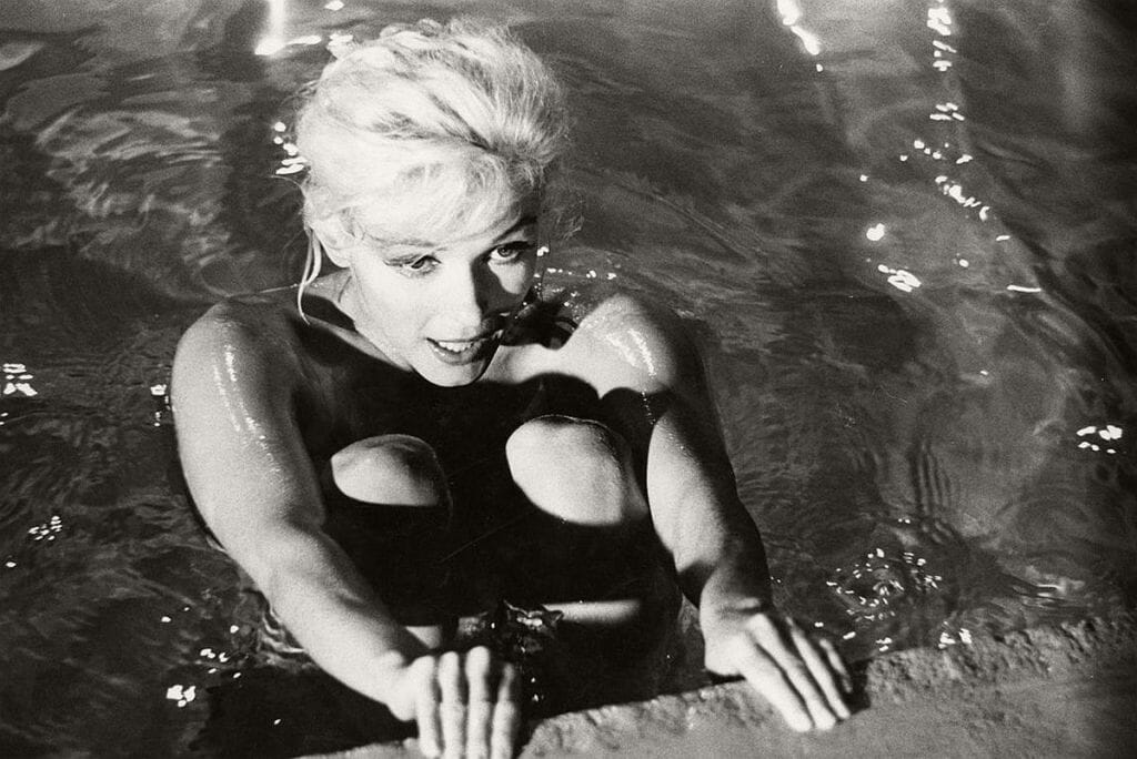 A mais polêmica, icônica e quase destruída sessão de fotos de Marilyn Monroe (Lawrence Schiller)