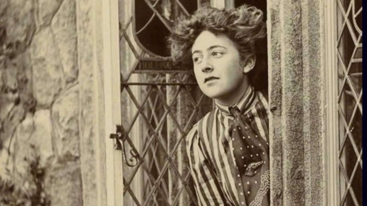 O dia que Agatha Christie se tornou uma personagem de seus livros