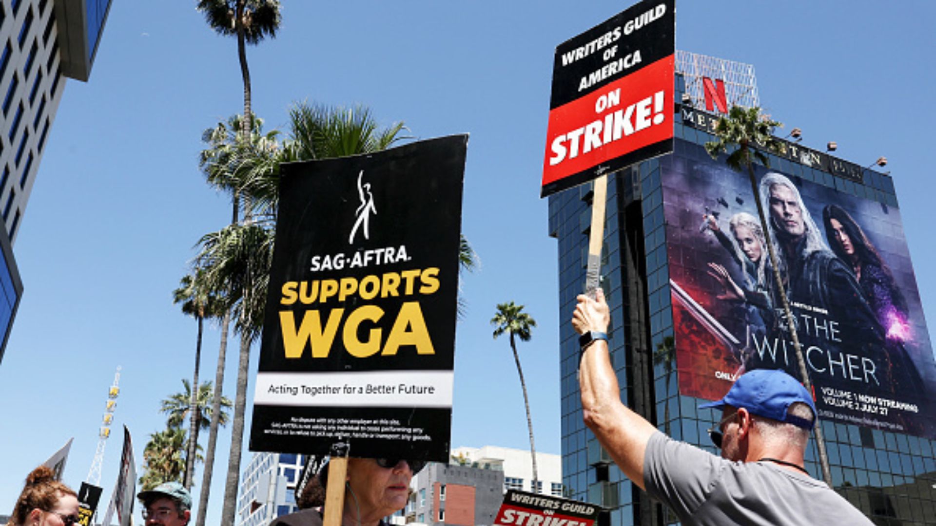 Acabou! Greve dos roteiristas de Hollywood chega ao fim