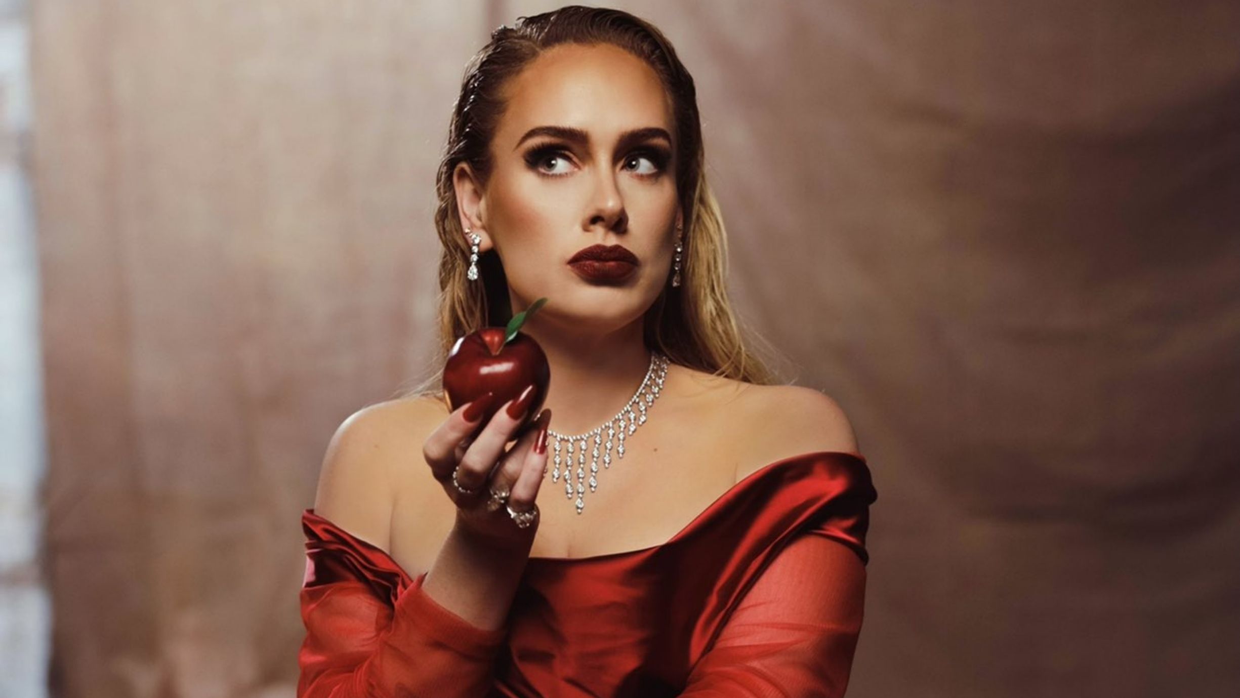 Com grandes visuais, Adele entrega clipe impecável para “Oh My God”