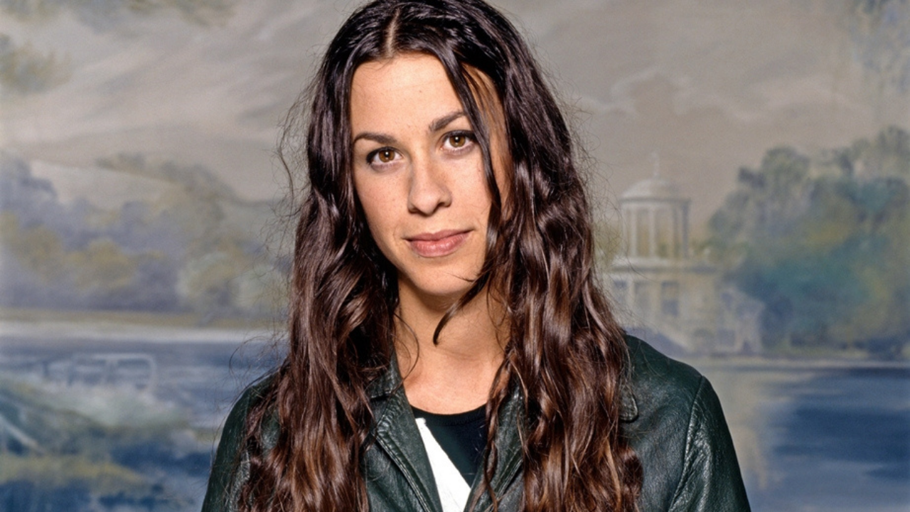 Alanis Morissette revela ter sofrido estupro coletivo aos 15