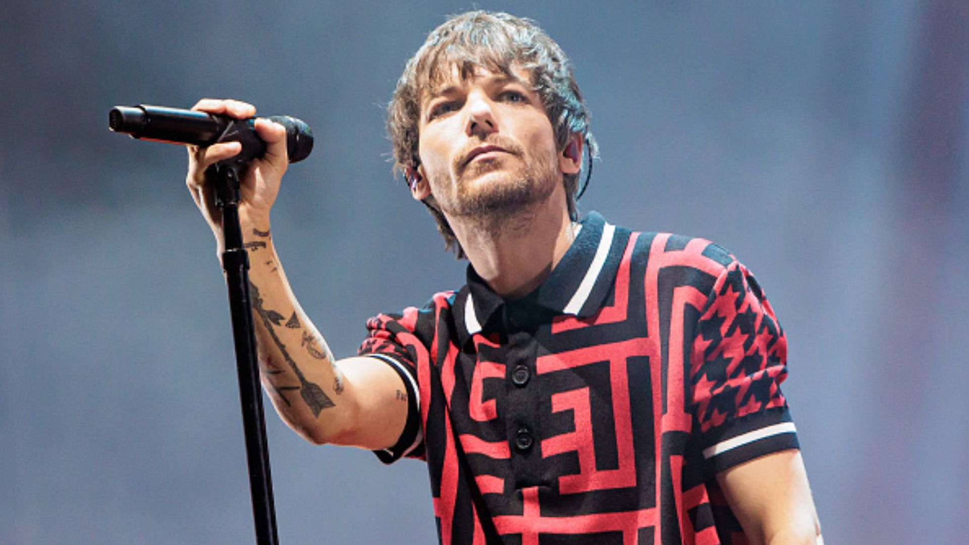 “All of Those Voices”: documentário sobre Louis Tomlinson ganha trailer e data de estreia