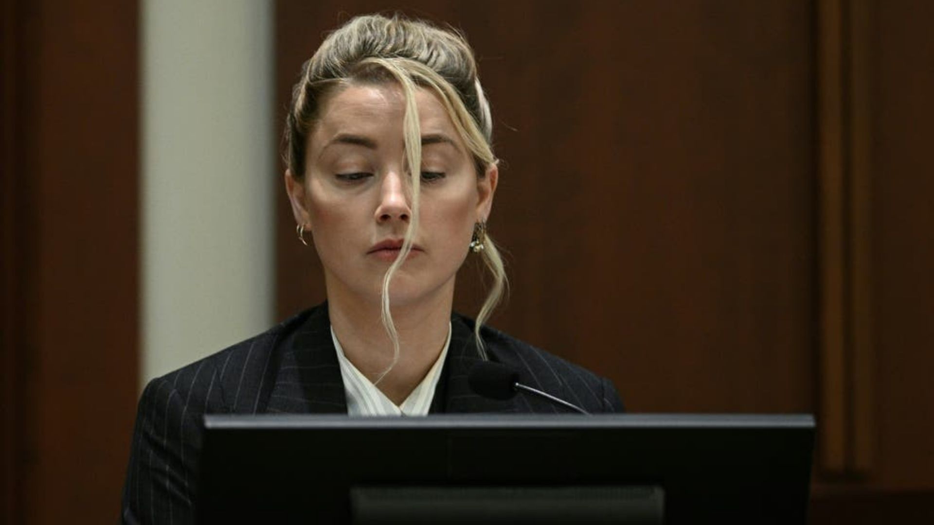 Amber Heard quebra o silêncio sobre agressão a Johnny Depp na lua de mel