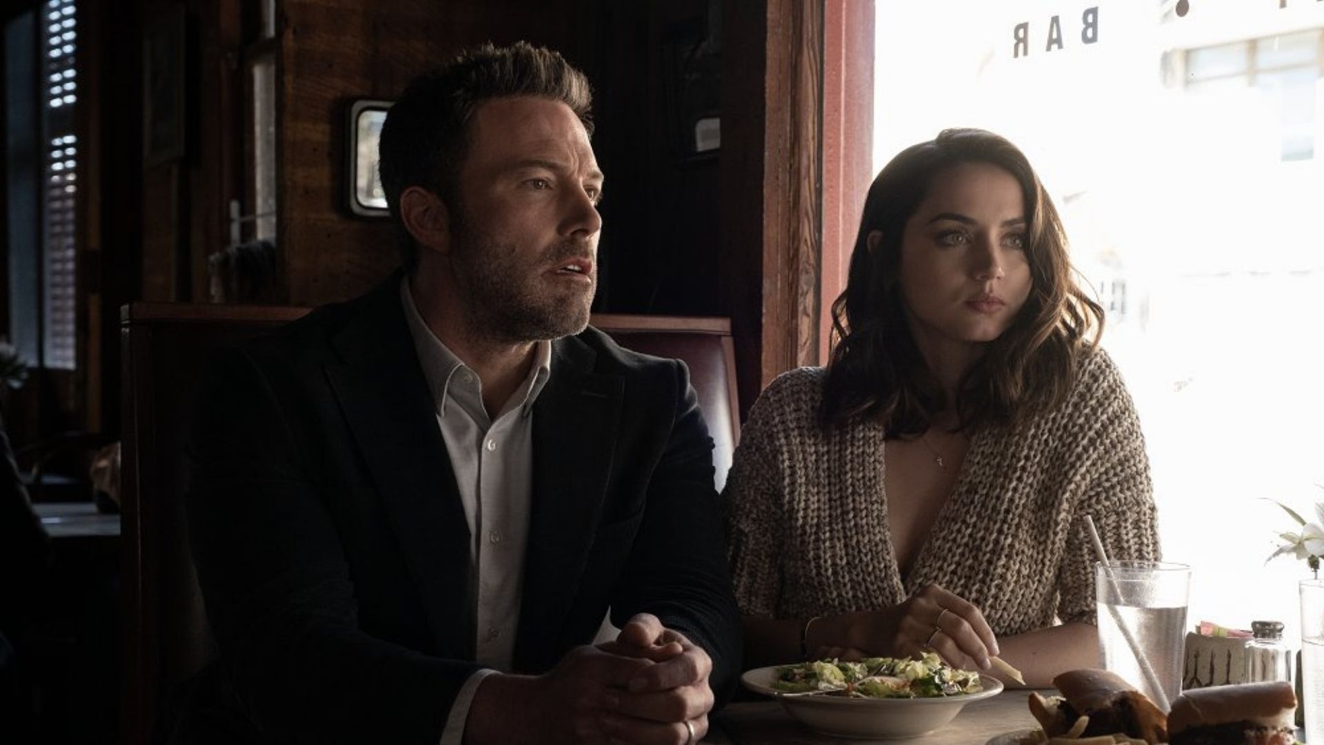 Ana de Armas e Ben Affleck em novo suspense erótico; veja trailer