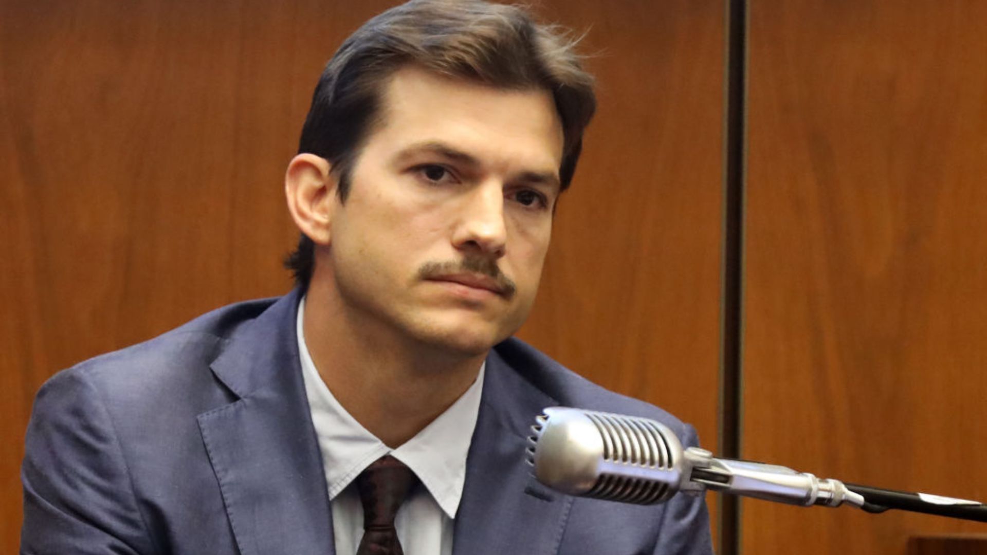 Ashton Kutcher revela doença brutal que o deixou sem ouvir, enxergar e andar