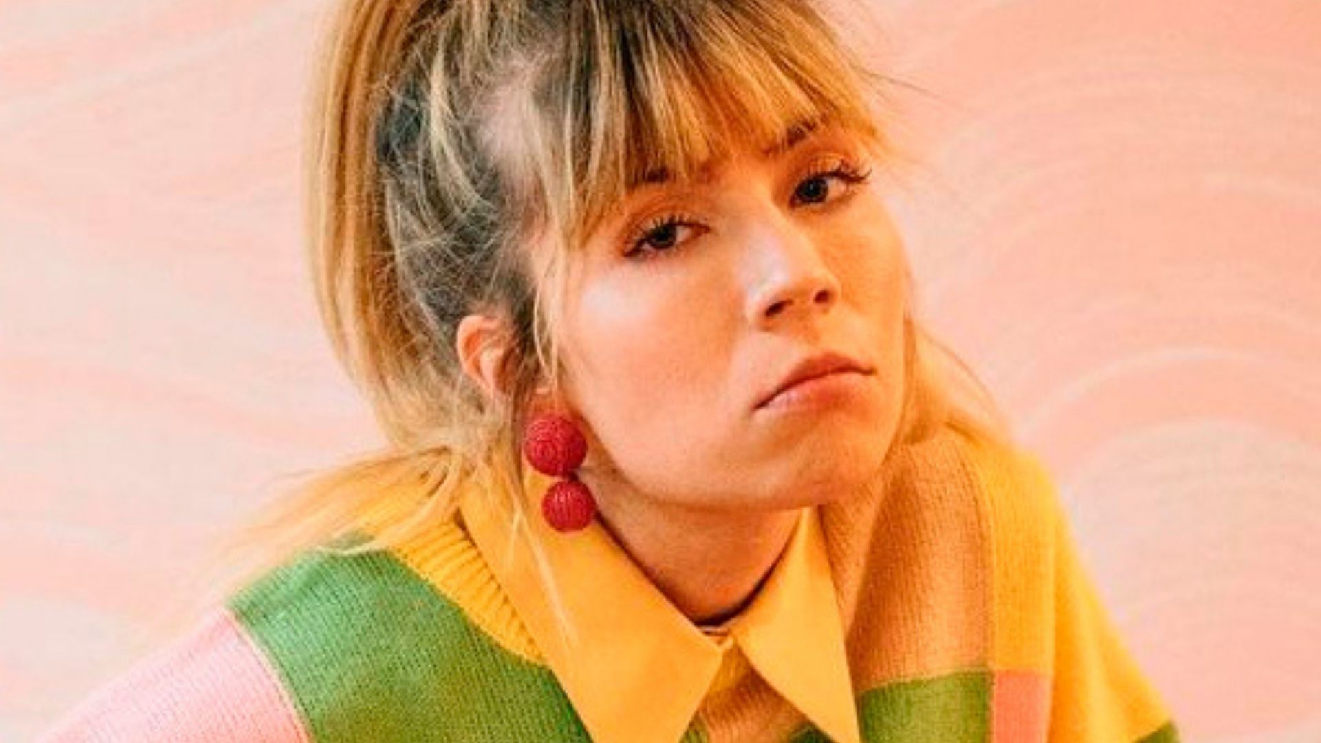 Atriz de iCarly feliz com a morte da mãe? Aqui está o porquê