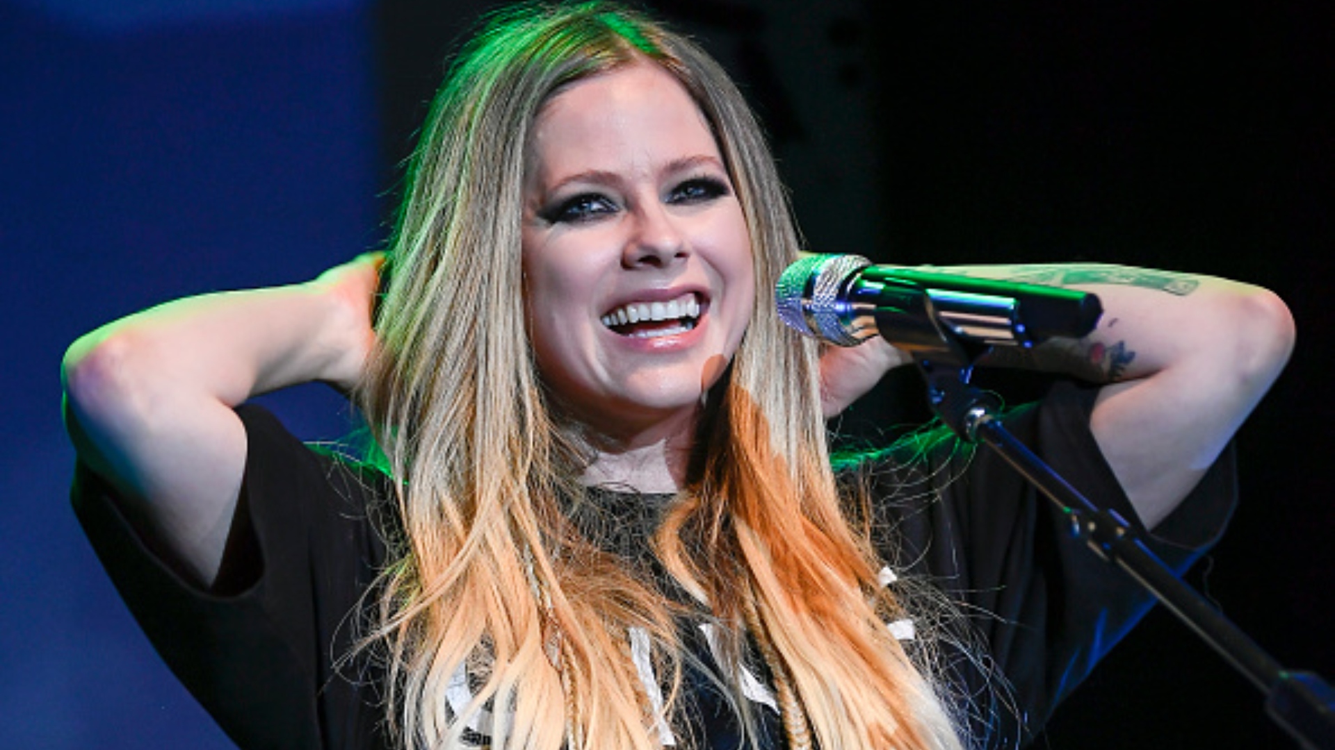 Avril Lavigne confirma novo álbum e uma turnê para 2023