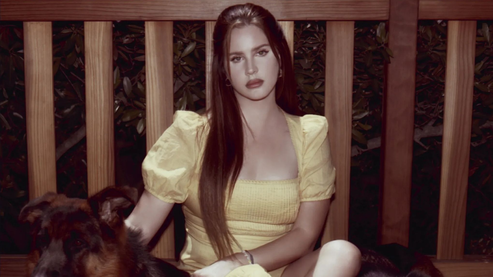 ‘Blue Banisters’ vazou e aqui estão as melhores reações ao novo álbum de Lana Del Rey