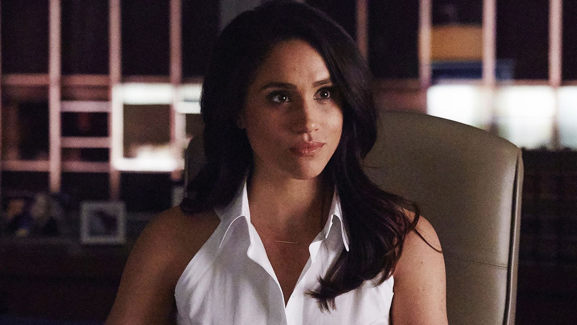 Criador de “Suits” revela que família real barrou fala da personagem de Meghan Markle na série