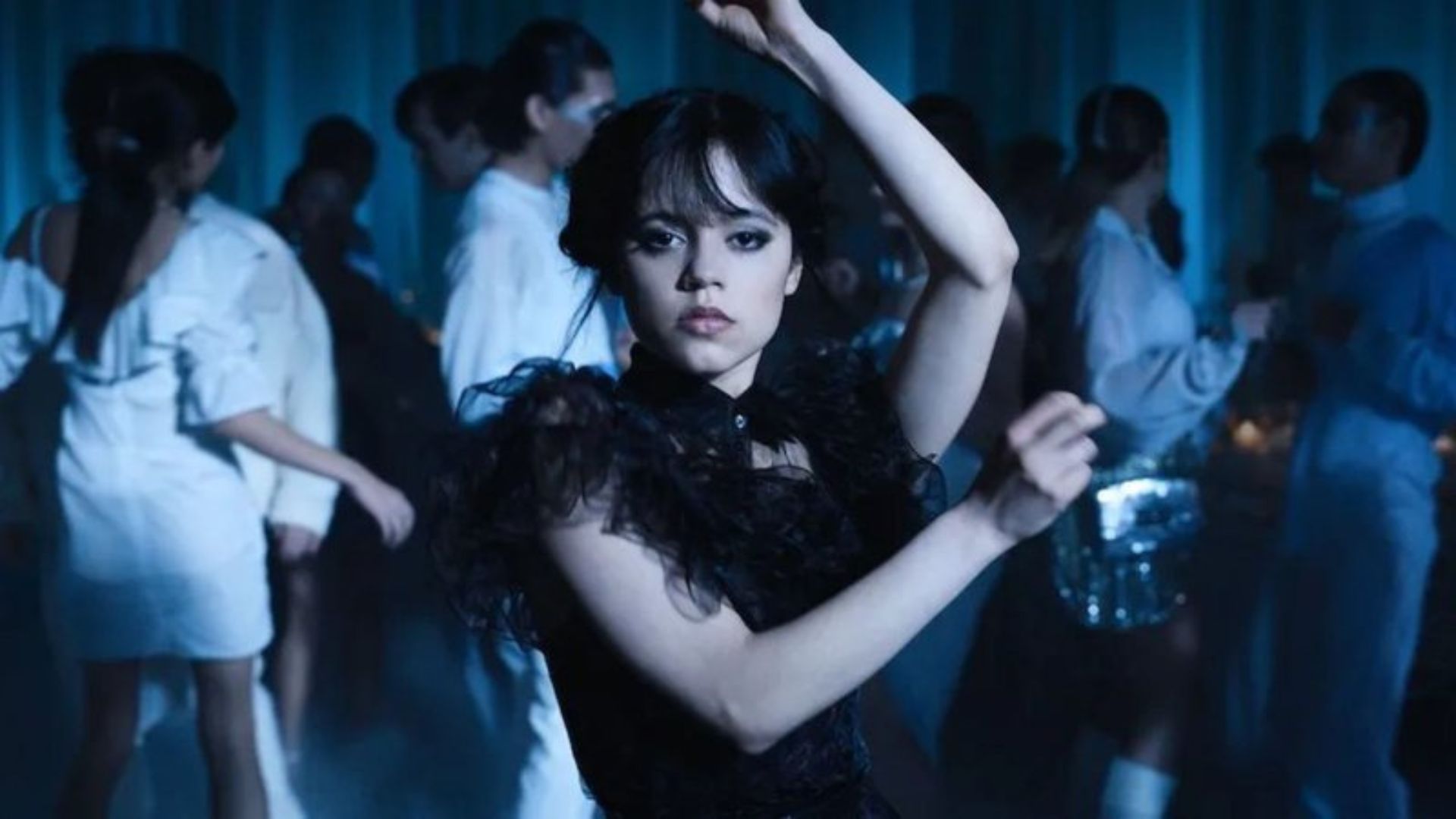 Dança icônica de Wandinha era para ser diferente, diz Jenna Ortega