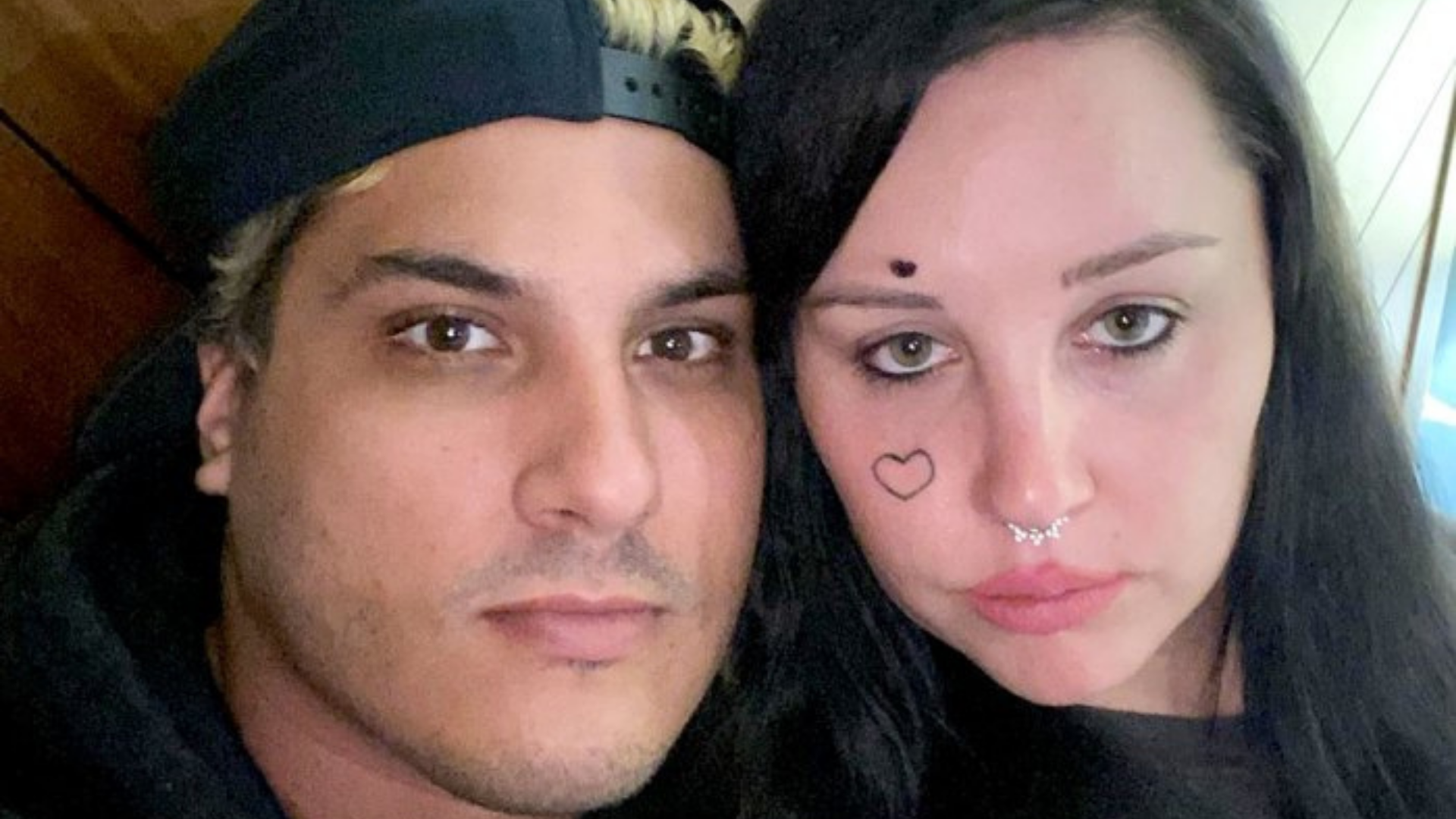 “Diamonds”: Amanda Bynes lança nova música com o noivo Paul Michael