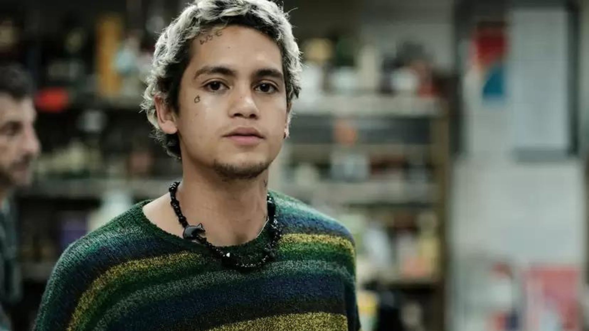 Dominic Fike revela uso de drogas nos bastidores de Euphoria: “Quase fui expulso”