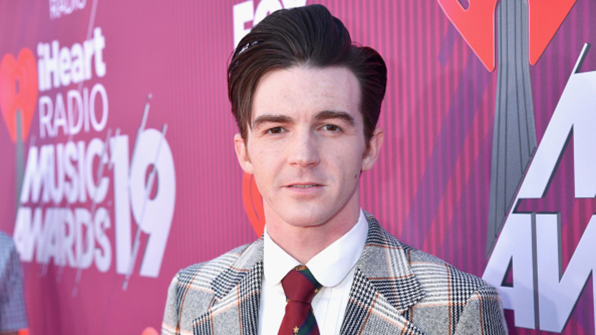 Drake Bell se pronuncia após ser dado como desaparecido