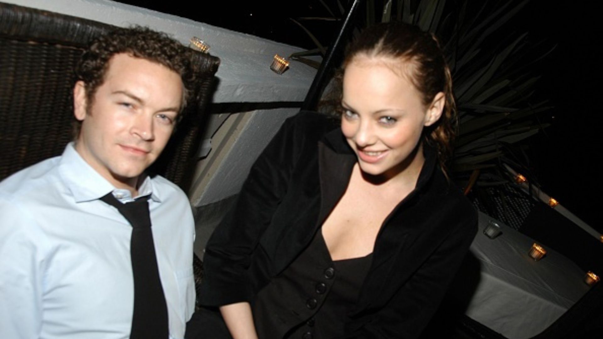 Esposa de Danny Masterson não tem planos de pedir o divórcio: “Estará ao lado dele”