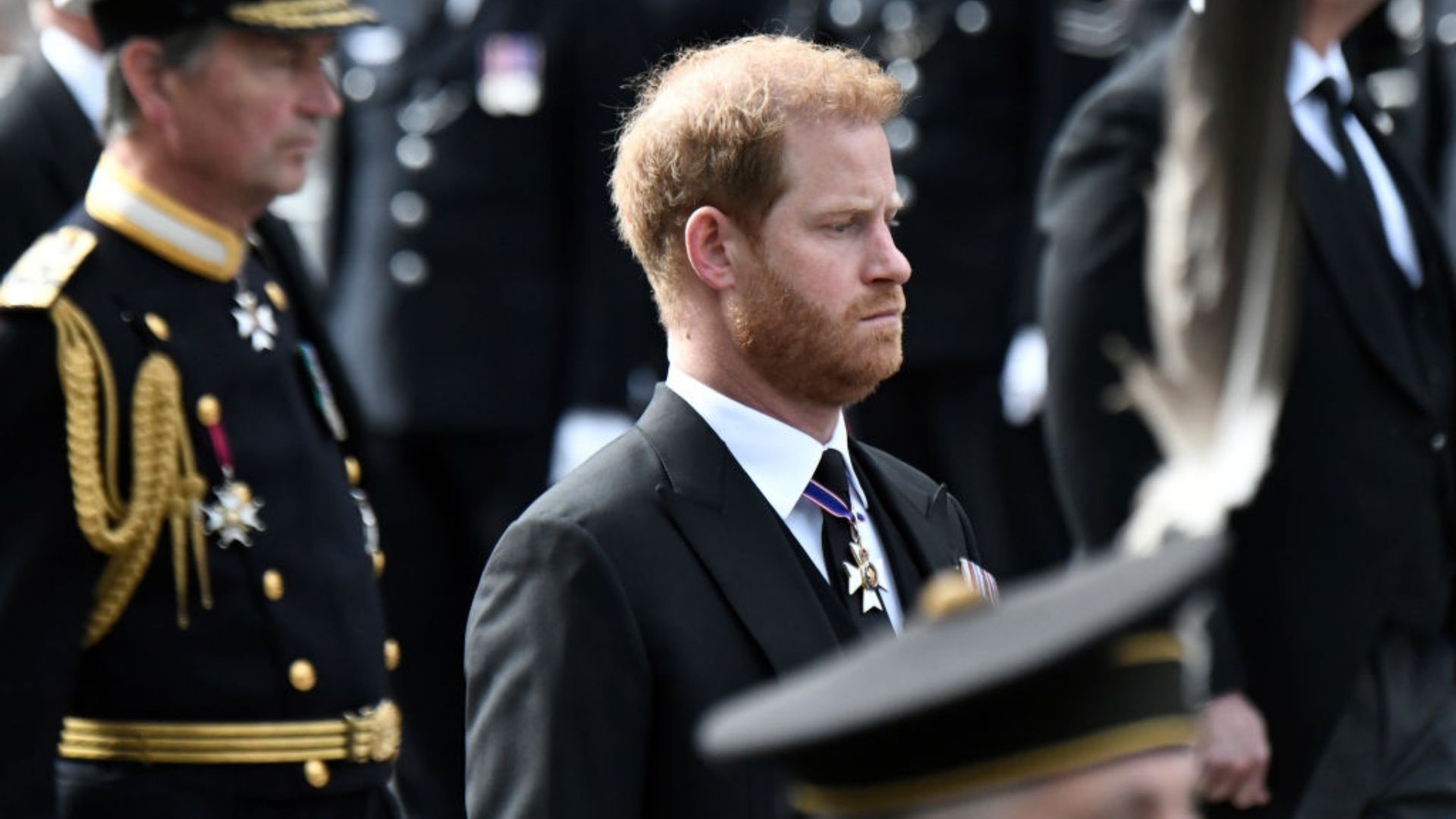 Família real não contou sobre morte de Elizabeth II a Harry; entenda