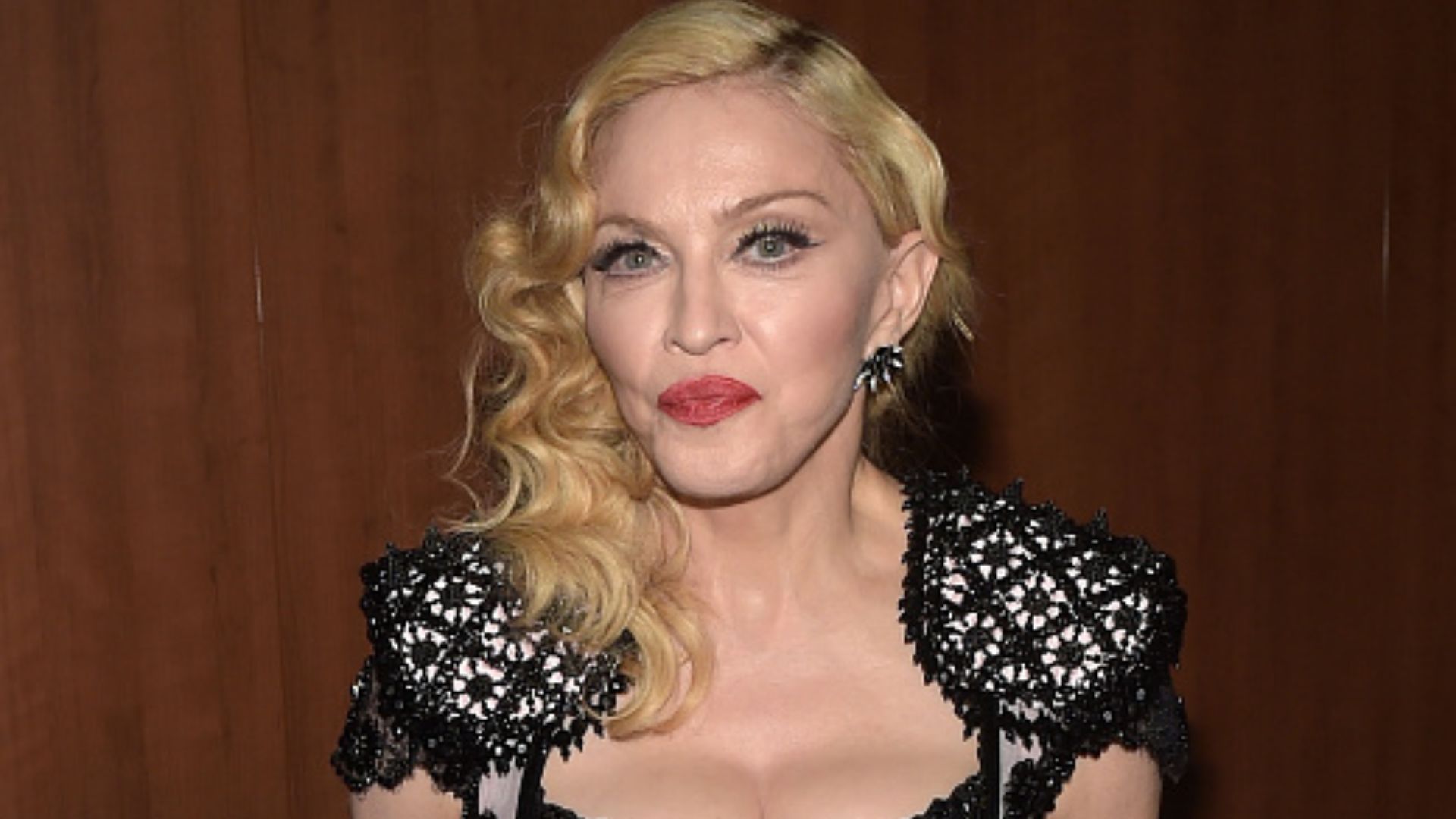 Filhos de Madonna querem fazer intervenção com a cantora