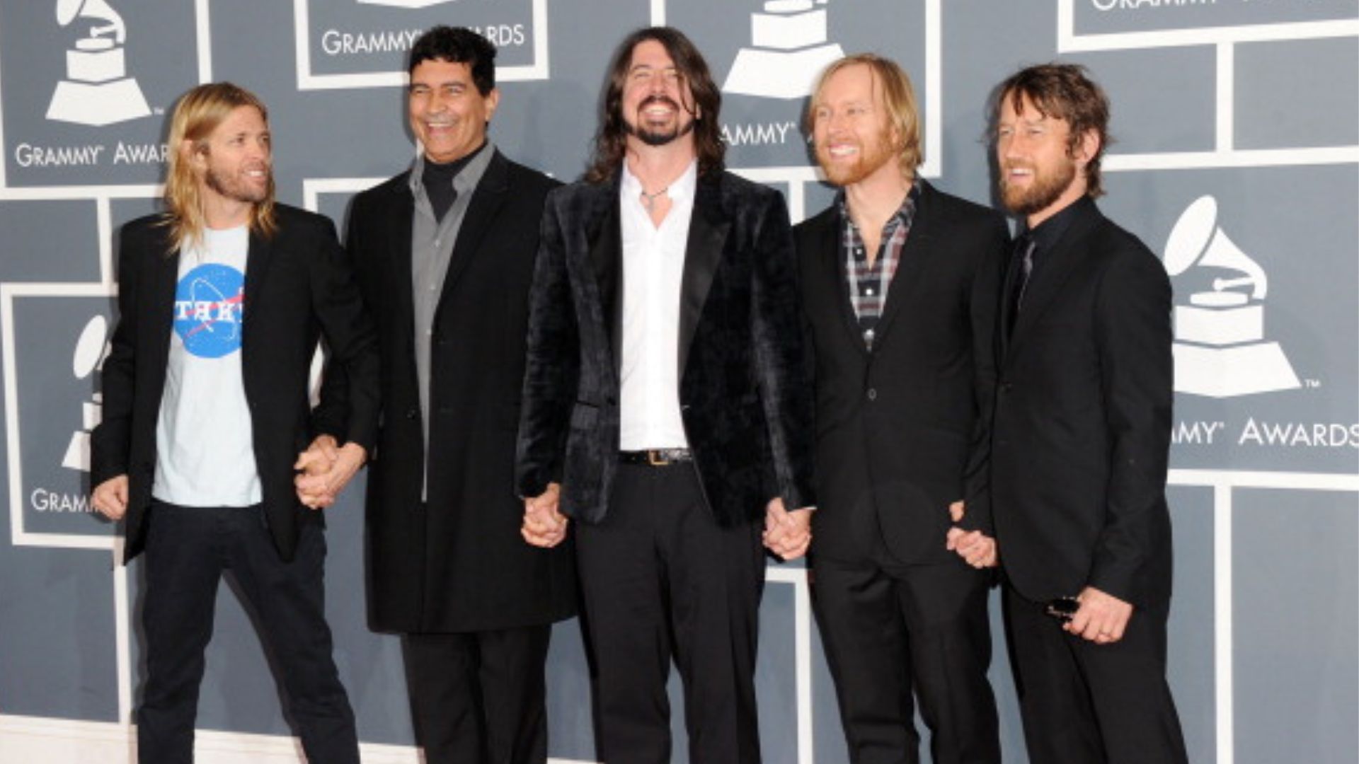 Foo Fighters confirma retorno aos palcos: “Uma banda diferente daqui para frente”