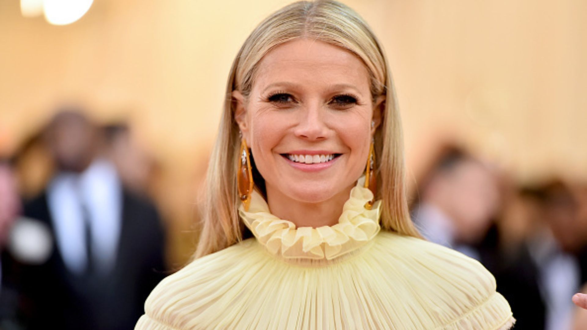 Gwyneth Paltrow relembra liberdade dos anos 90 para uso de drogas e sexo casual: “Era ótimo!”