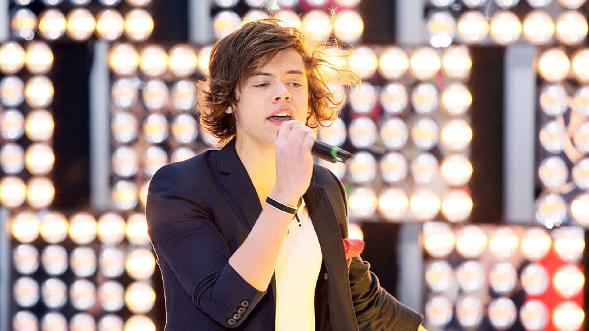 Início da carreira deixou Harry Styles com problemas psicológicos