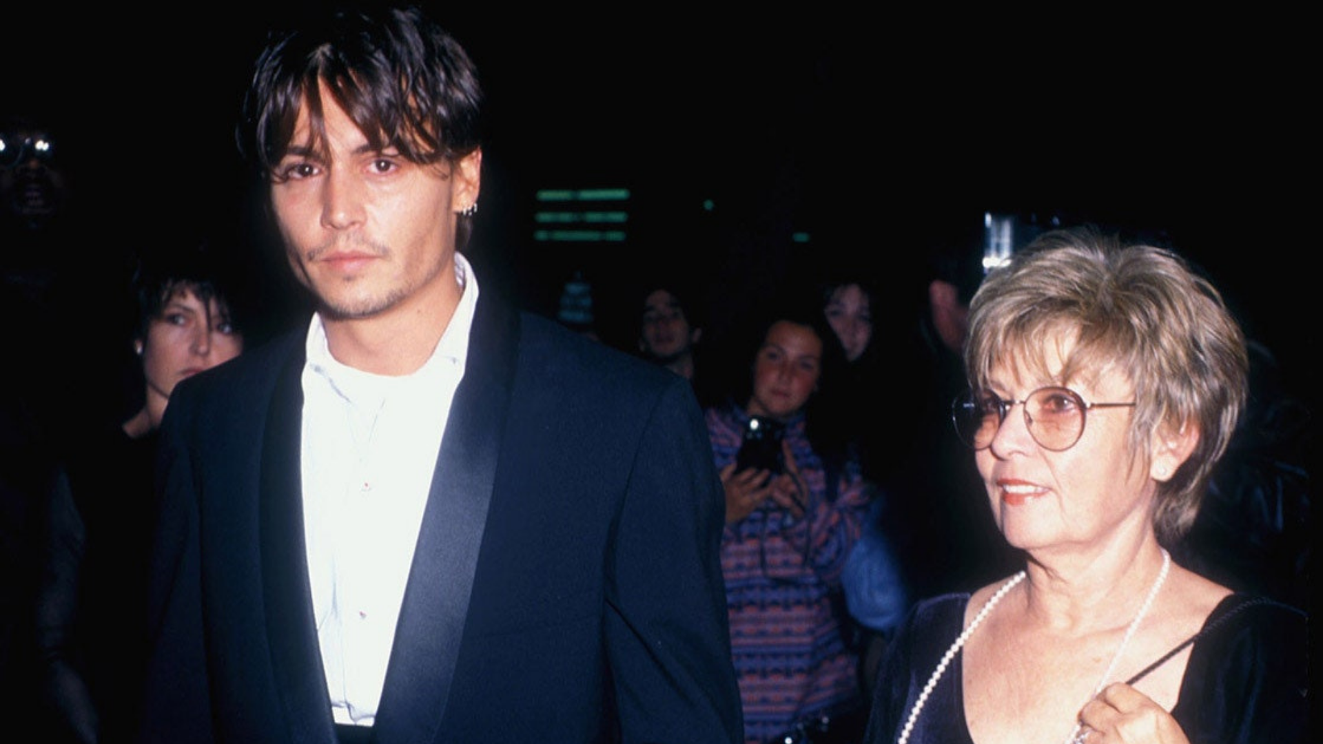 Irmã de Johnny Depp revela que eles eram abusados pela mãe