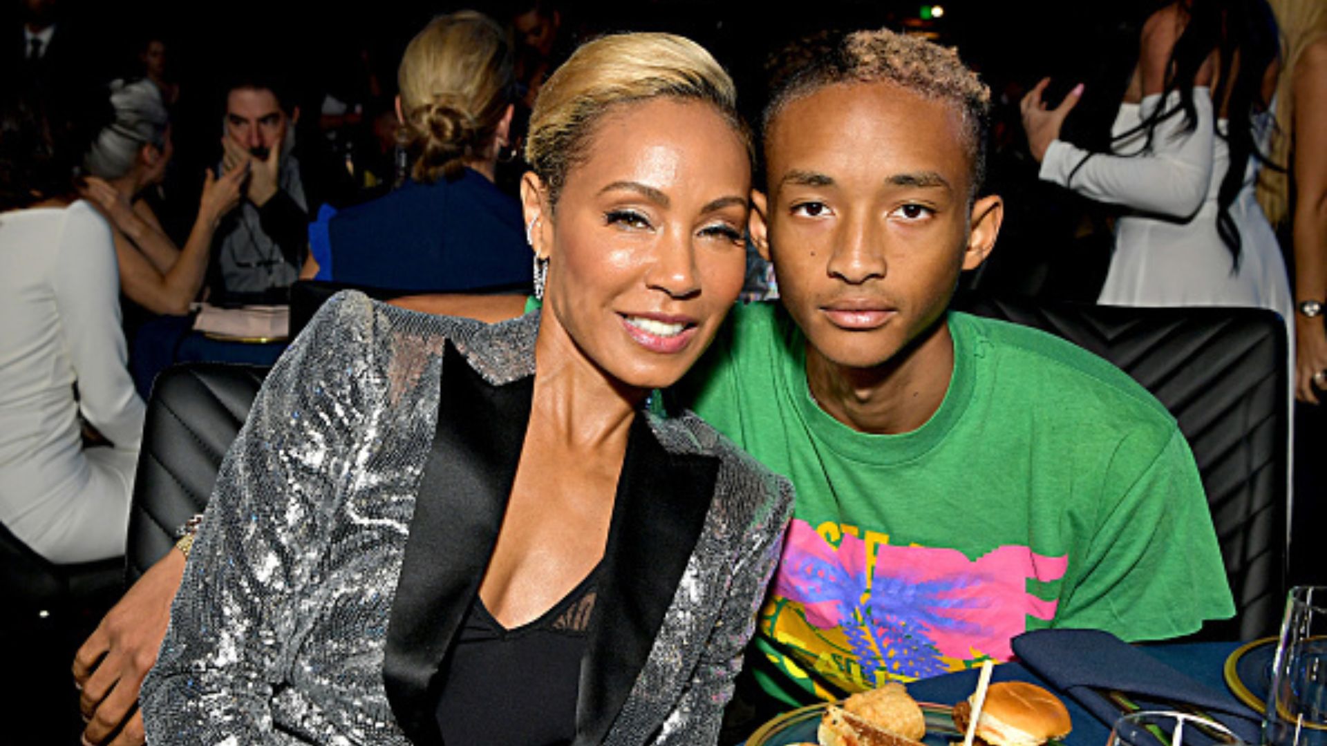 Jaden Smith revela que mãe influenciou família a usar drogas psicodélicas