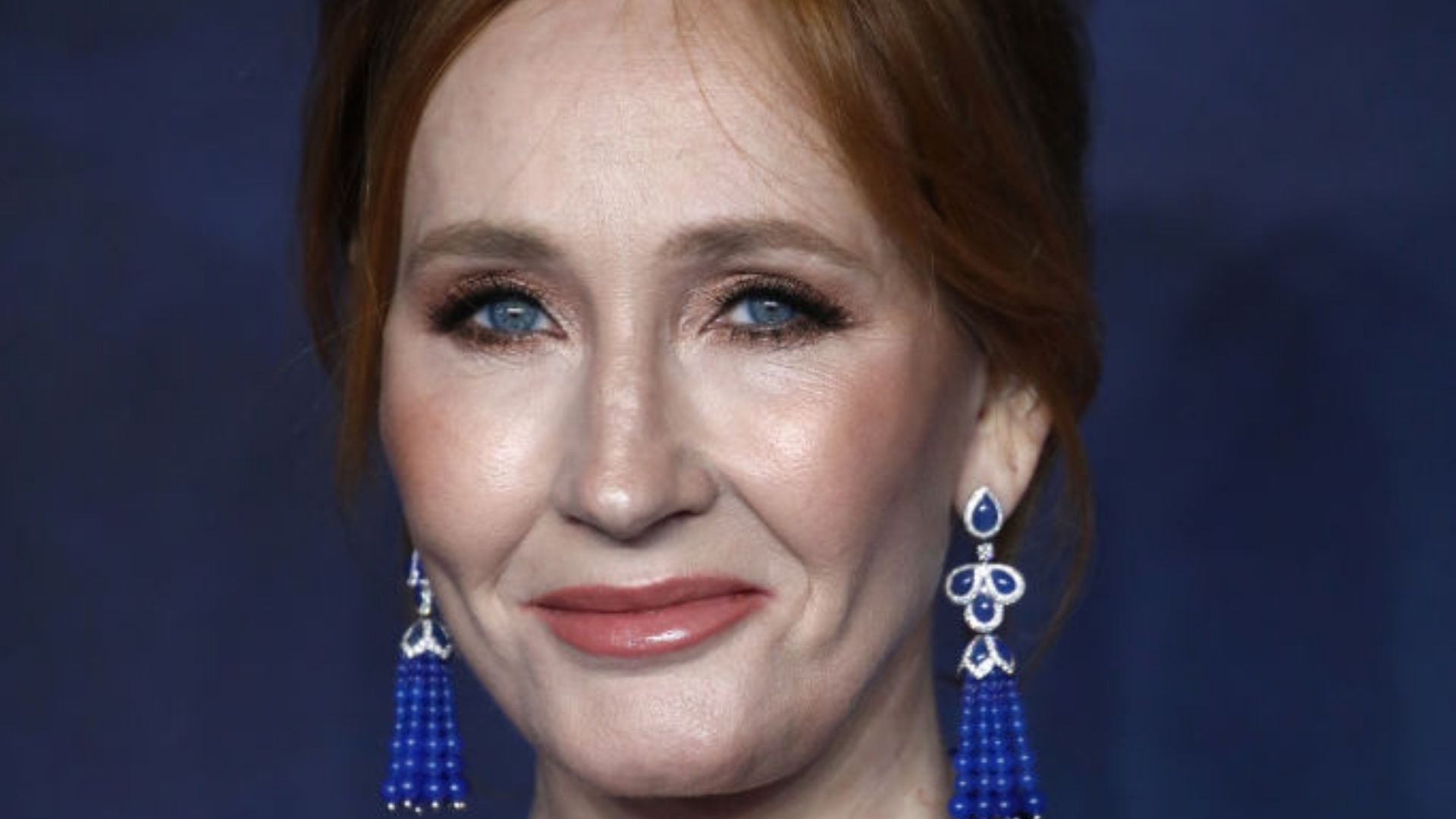 J.K. Rowling está envolvida em nova polêmica sobre transfobia