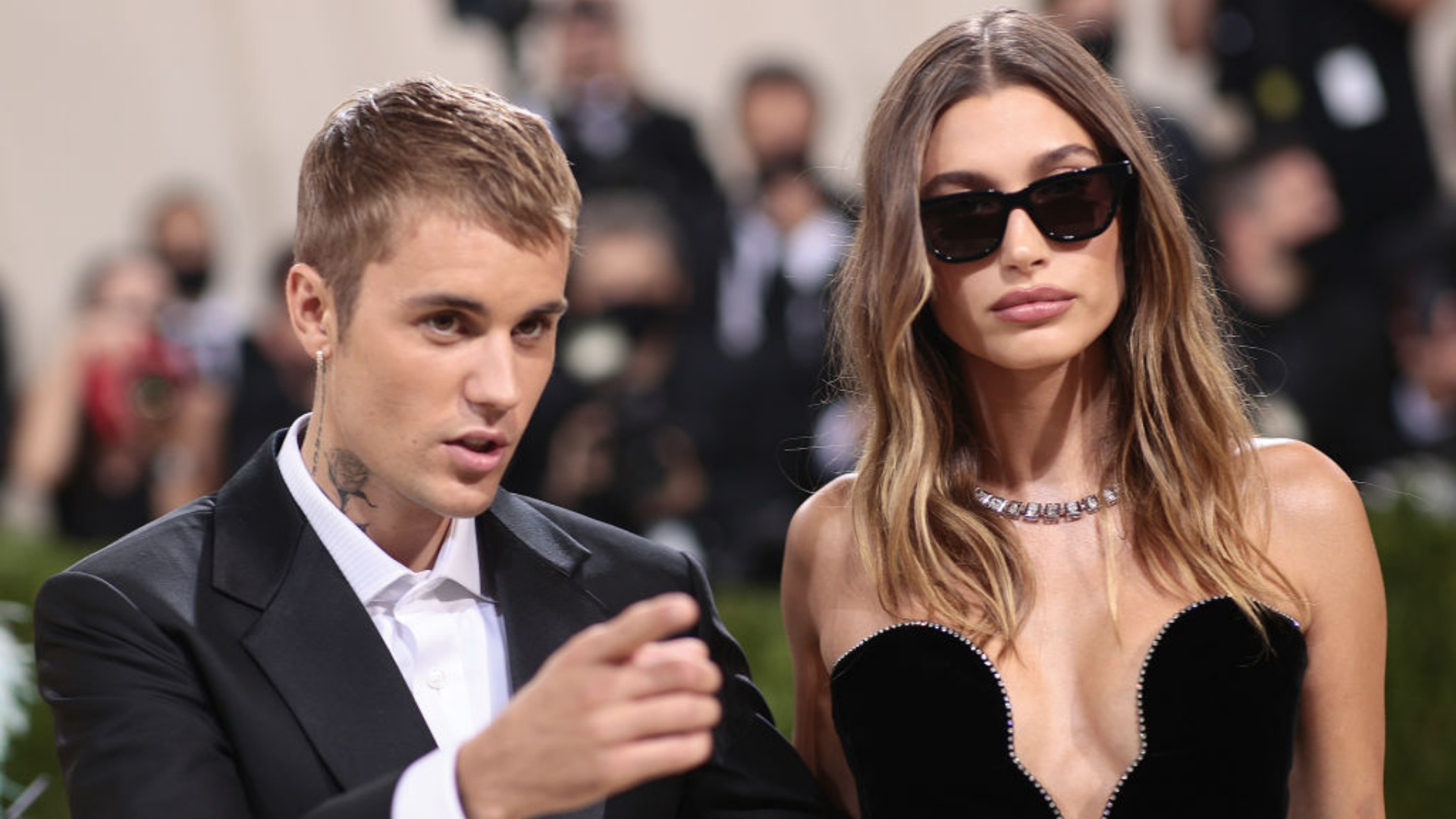 Justin Bieber revela estado de saúde de Hailey, hospitalizada pela covid-19